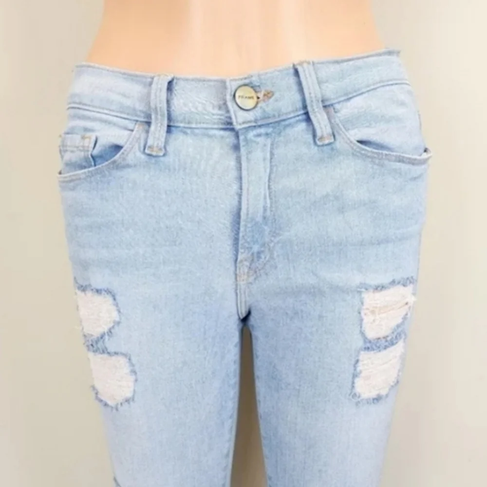 Frame Denim Le Skinny de Jeanne Distressed Jeans Pants